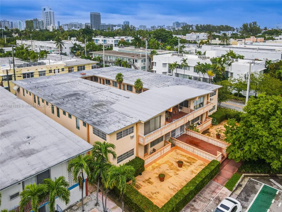 Недавно продано: $200,000 (0 спален, 1 ванн, 380 Квадратных фут)