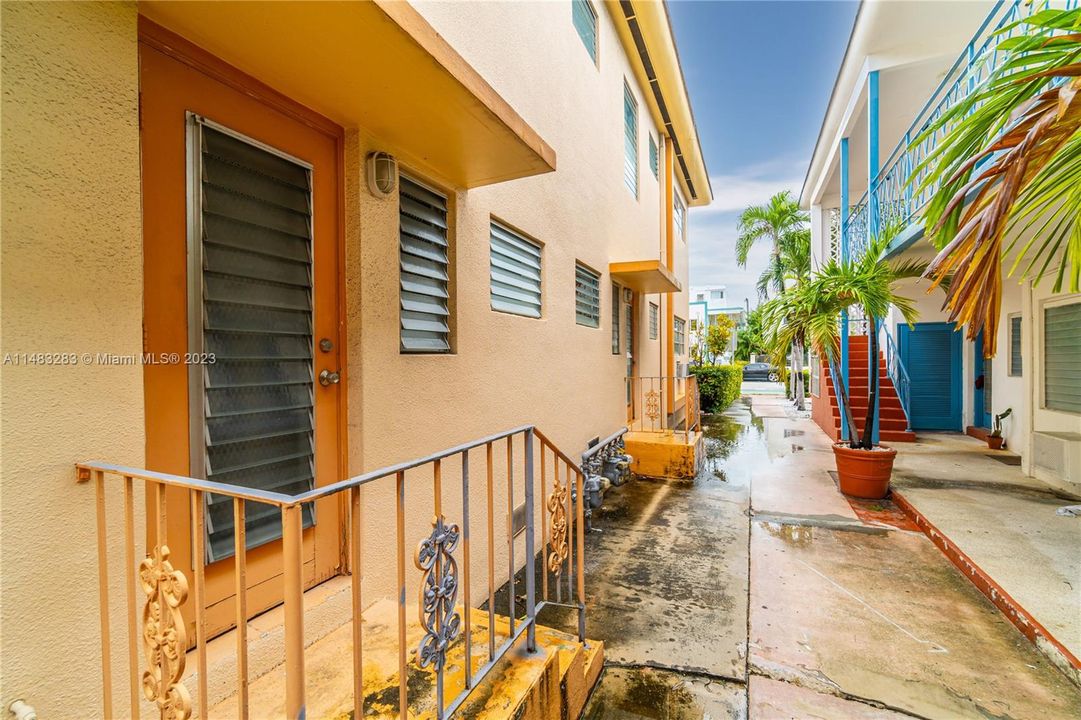 Недавно продано: $200,000 (0 спален, 1 ванн, 380 Квадратных фут)