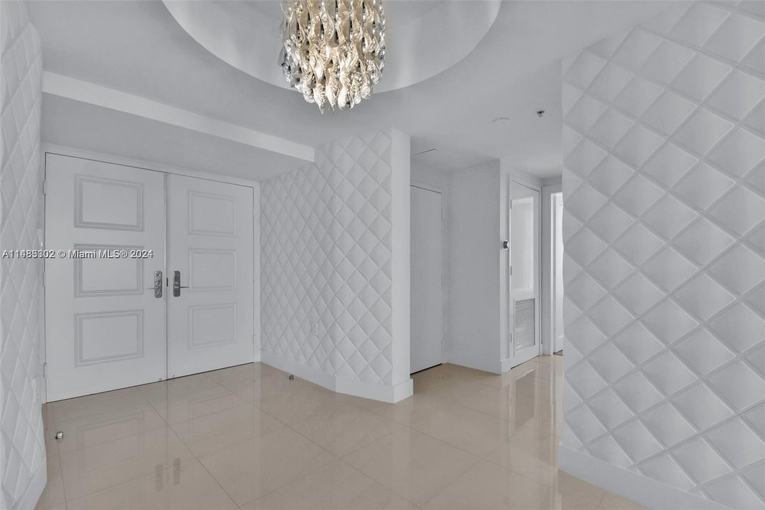 Recently Sold: $2,598,000 (3 beds, 3 baths, 2383 Square Feet)