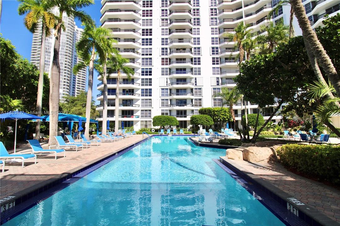 Recently Sold: $460,000 (1 beds, 1 baths, 1050 Square Feet)