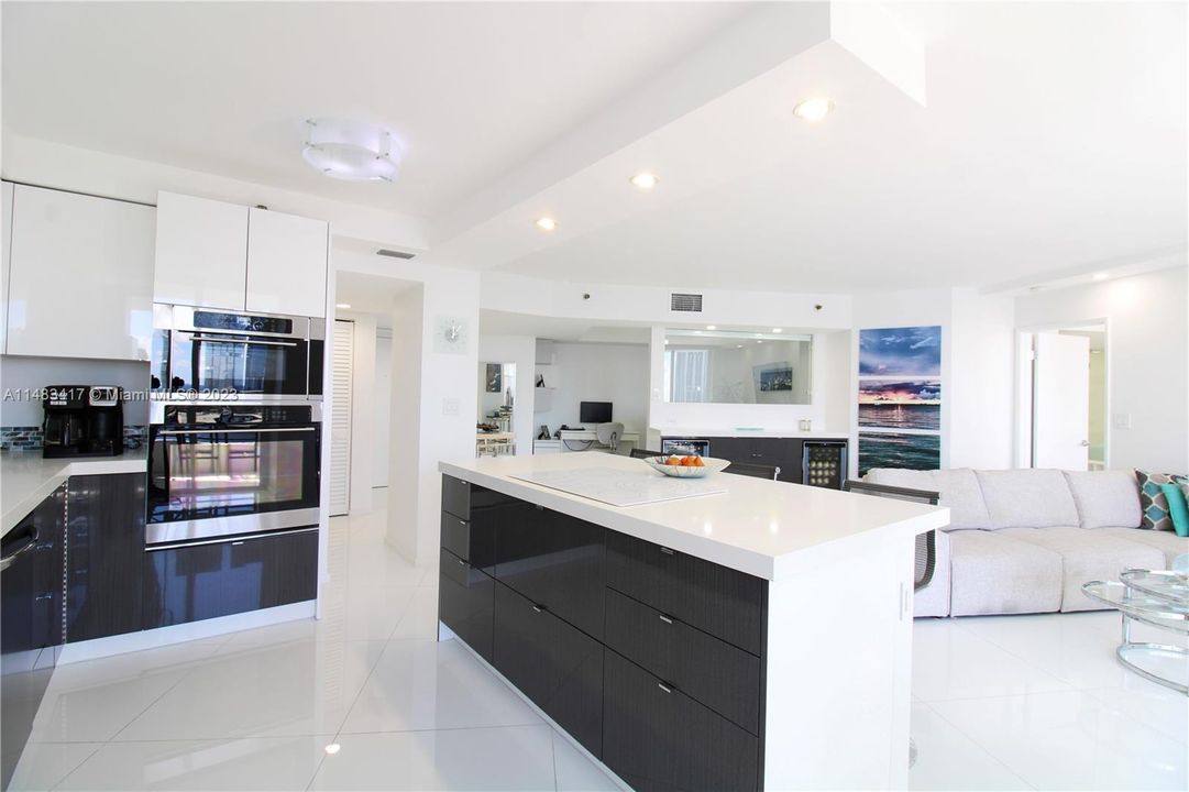 Recently Sold: $460,000 (1 beds, 1 baths, 1050 Square Feet)