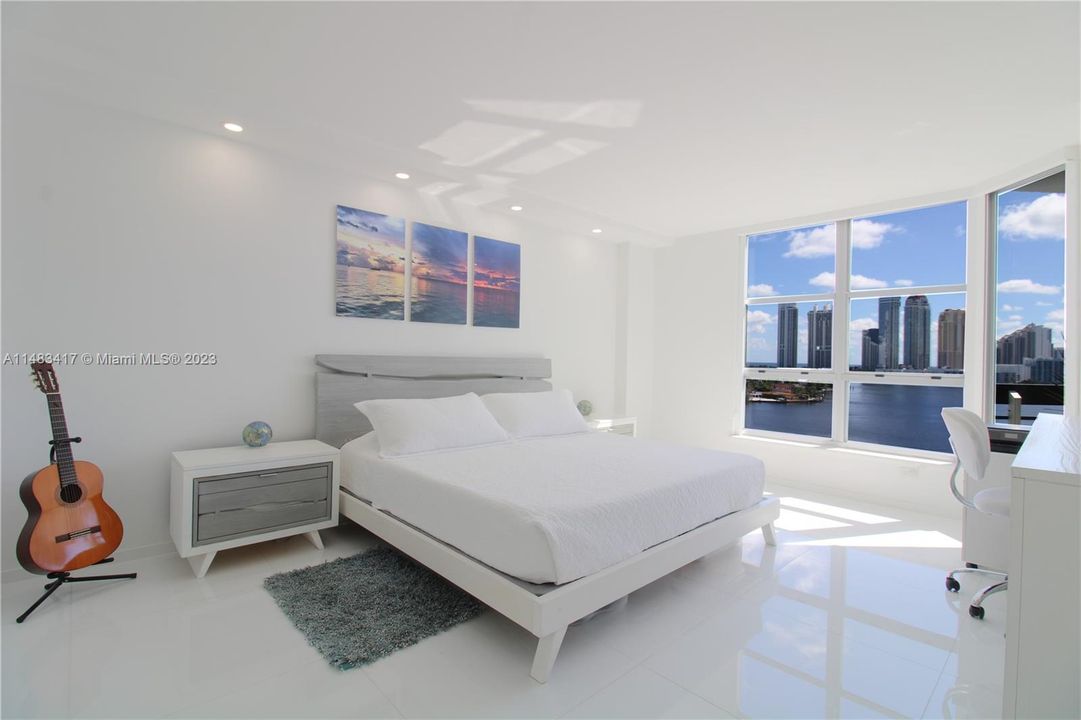 Recently Sold: $460,000 (1 beds, 1 baths, 1050 Square Feet)