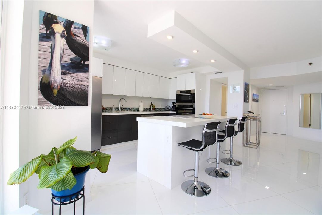 Recently Sold: $460,000 (1 beds, 1 baths, 1050 Square Feet)