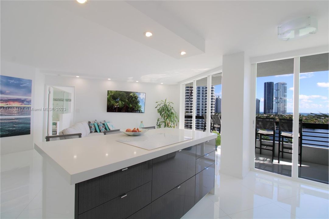 Recently Sold: $460,000 (1 beds, 1 baths, 1050 Square Feet)