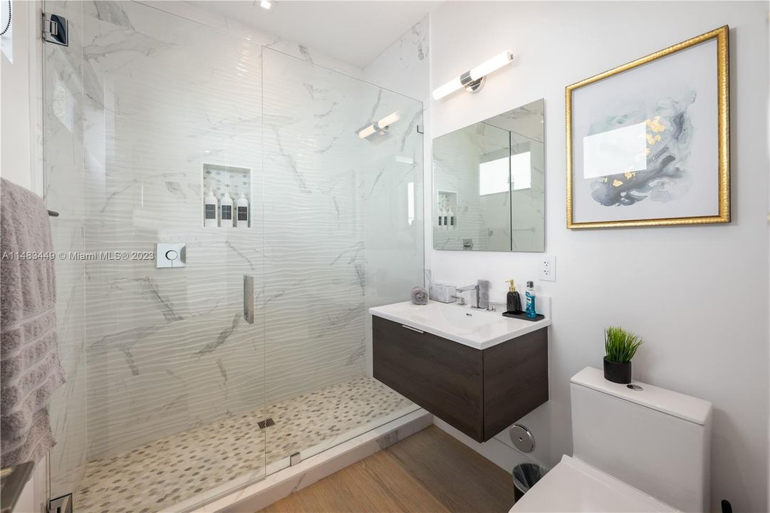 Recently Sold: $2,800,000 (4 beds, 4 baths, 3700 Square Feet)