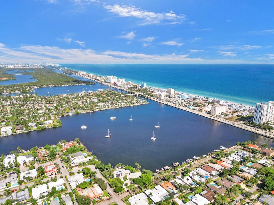 Recently Sold: $2,150,000 (4 beds, 4 baths, 3823 Square Feet)