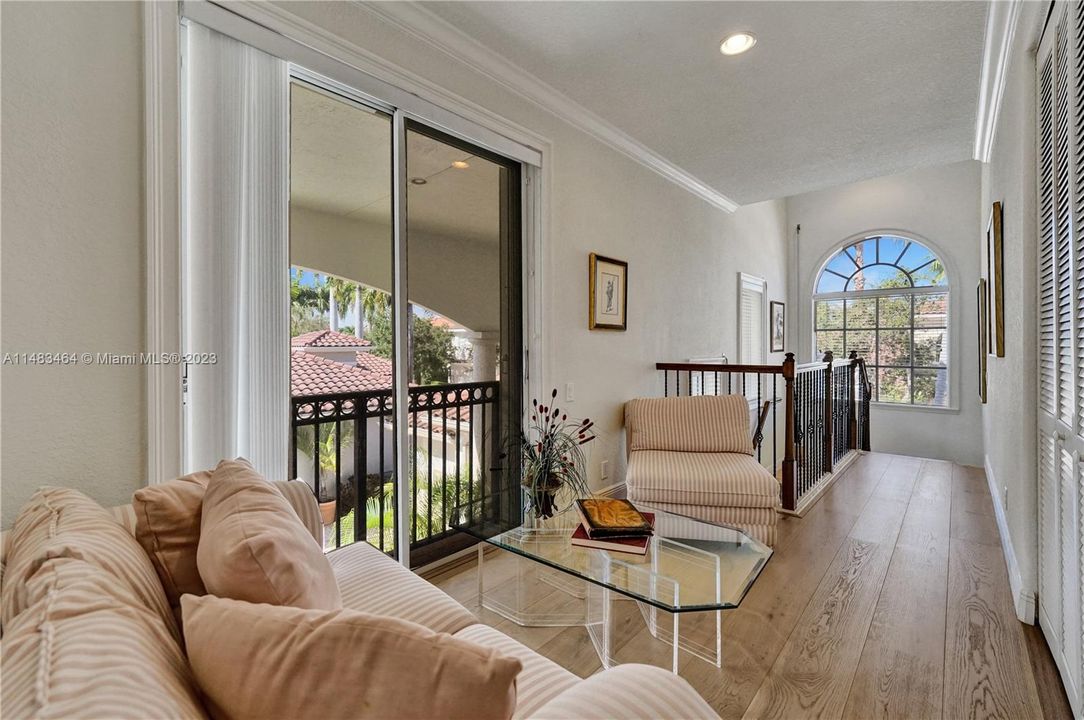 Recently Sold: $2,150,000 (4 beds, 4 baths, 3823 Square Feet)