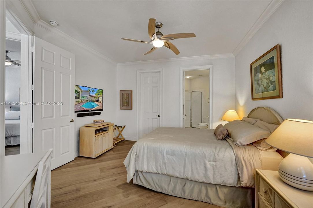 Recently Sold: $2,150,000 (4 beds, 4 baths, 3823 Square Feet)