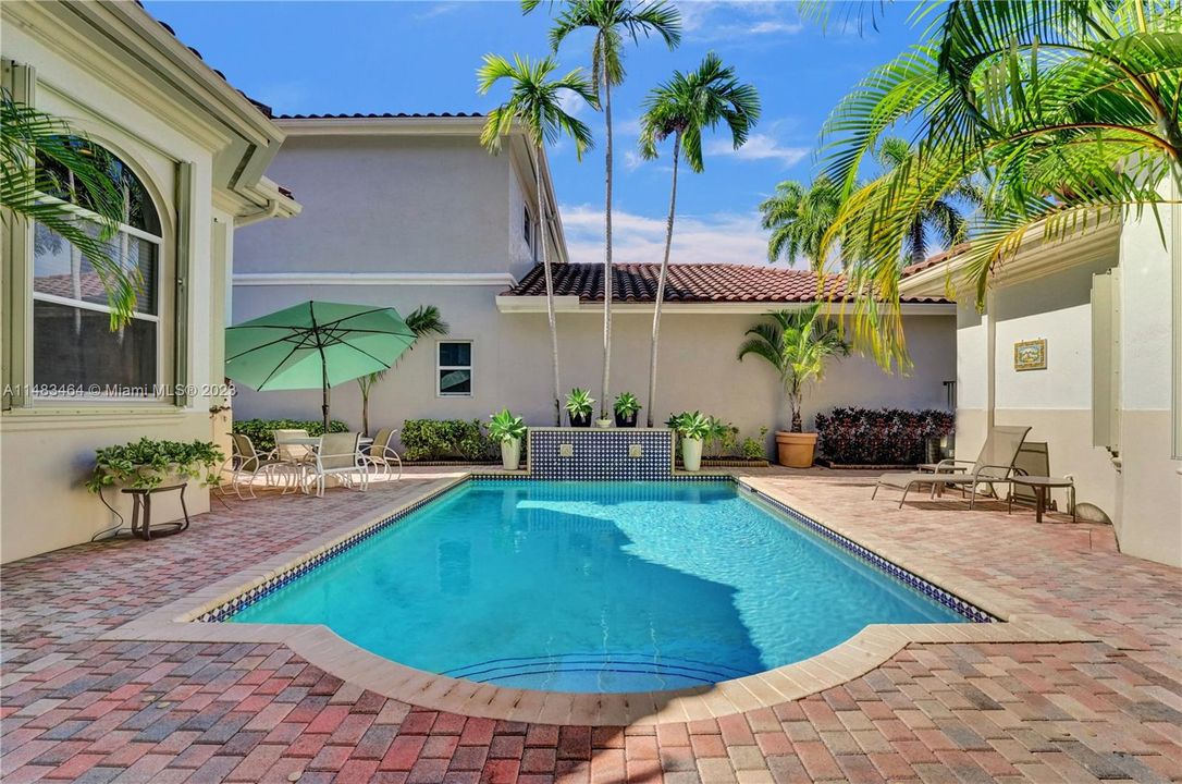 Recently Sold: $2,150,000 (4 beds, 4 baths, 3823 Square Feet)