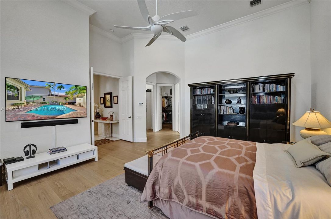 Recently Sold: $2,150,000 (4 beds, 4 baths, 3823 Square Feet)