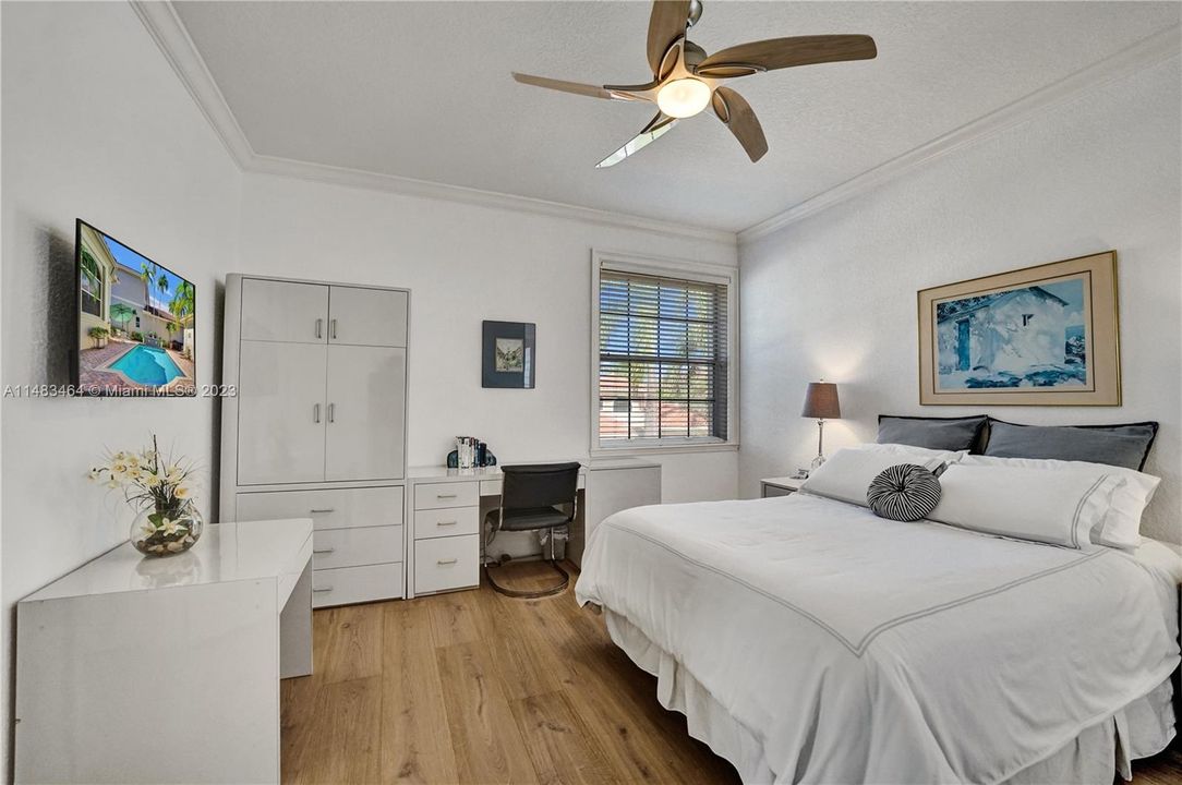 Recently Sold: $2,150,000 (4 beds, 4 baths, 3823 Square Feet)