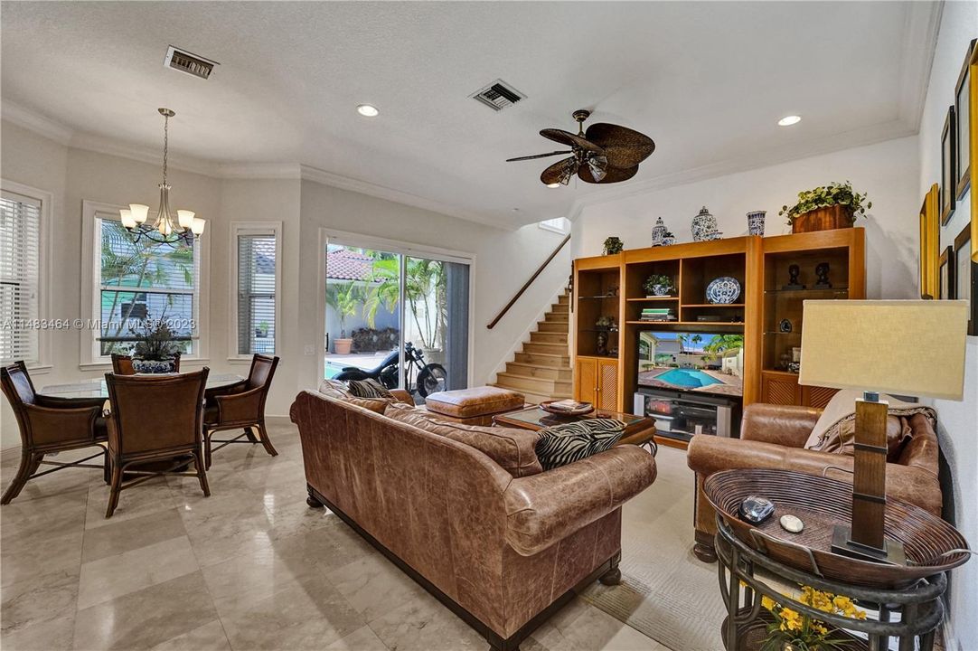 Recently Sold: $2,150,000 (4 beds, 4 baths, 3823 Square Feet)