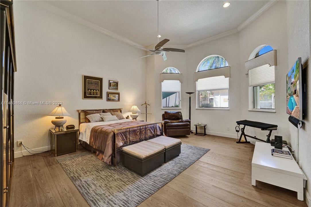 Recently Sold: $2,150,000 (4 beds, 4 baths, 3823 Square Feet)