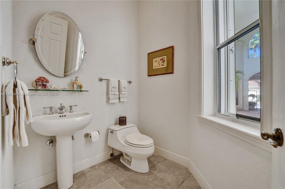 Recently Sold: $2,150,000 (4 beds, 4 baths, 3823 Square Feet)