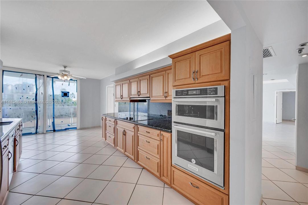 Недавно продано: $1,289,000 (3 спален, 3 ванн, 2388 Квадратных фут)