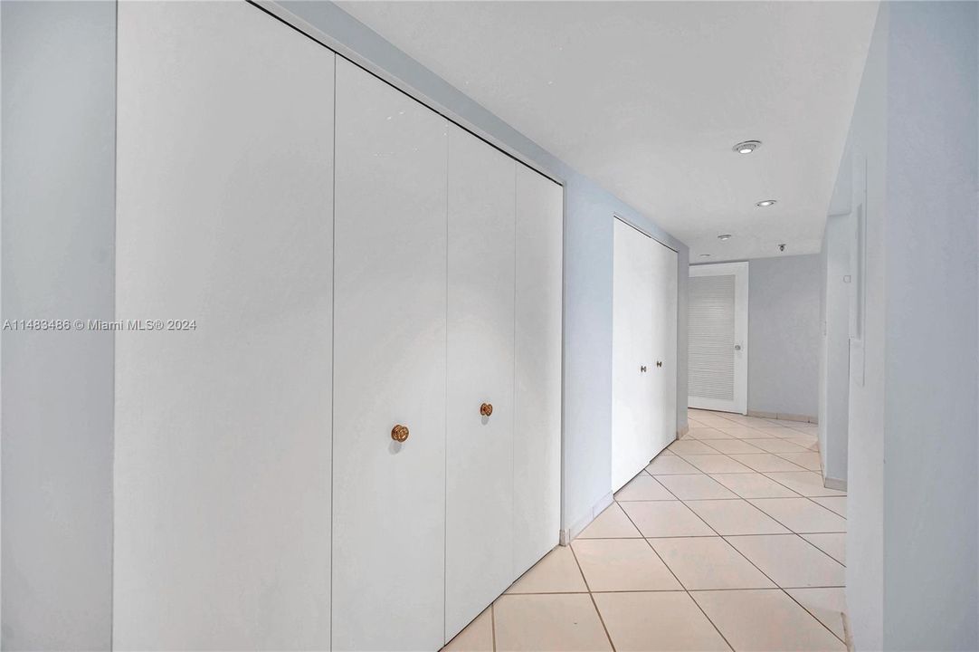 Недавно продано: $1,289,000 (3 спален, 3 ванн, 2388 Квадратных фут)