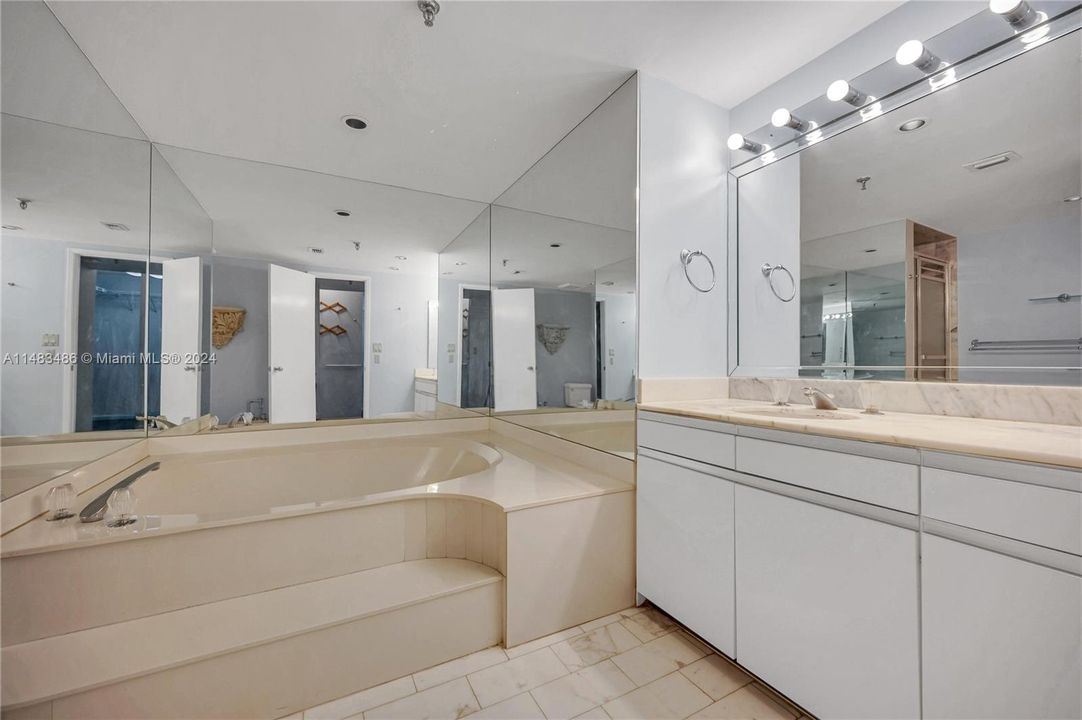 Недавно продано: $1,289,000 (3 спален, 3 ванн, 2388 Квадратных фут)