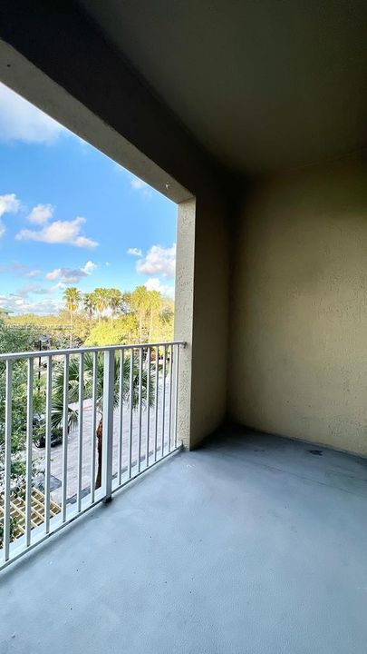 Recently Rented: $2,300 (1 beds, 1 baths, 719 Square Feet)