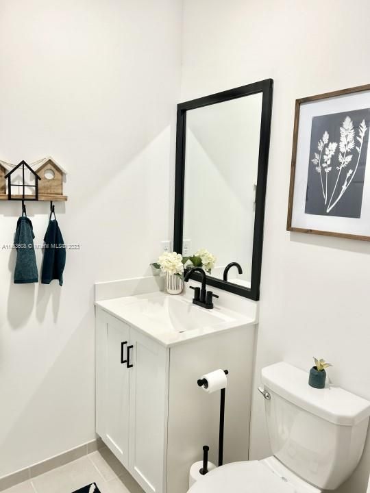 Recently Sold: $690,000 (4 beds, 3 baths, 1901 Square Feet)