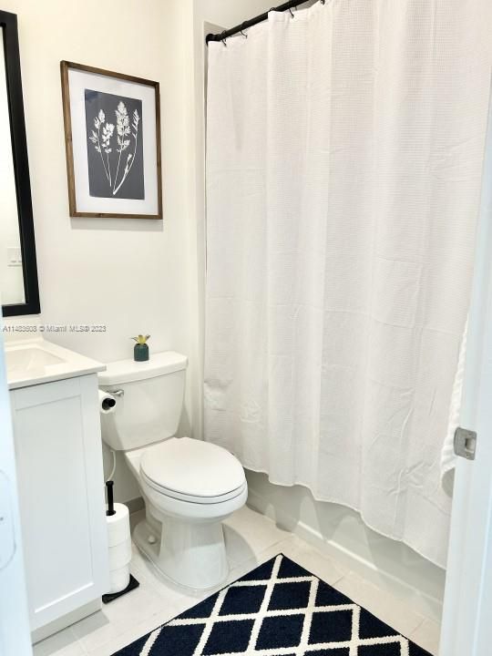 Recently Sold: $690,000 (4 beds, 3 baths, 1901 Square Feet)