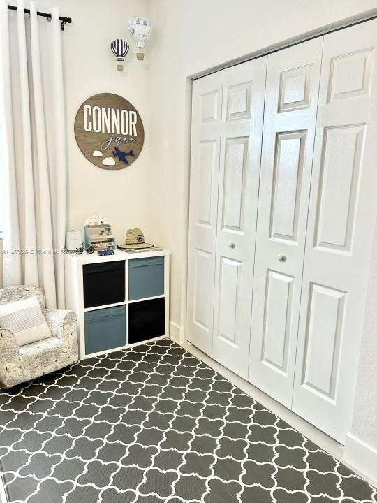 Recently Sold: $690,000 (4 beds, 3 baths, 1901 Square Feet)