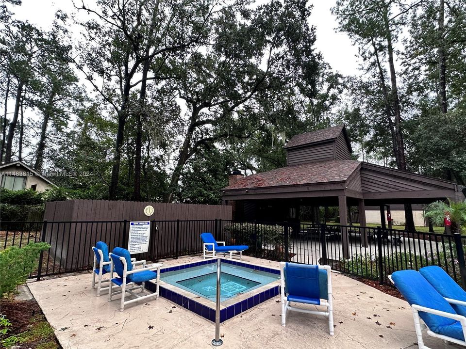 Recently Sold: $269,999 (3 beds, 2 baths, 1586 Square Feet)