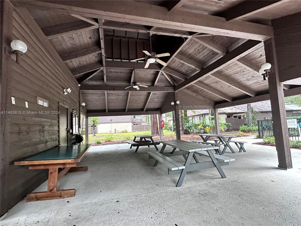 Recently Sold: $269,999 (3 beds, 2 baths, 1586 Square Feet)