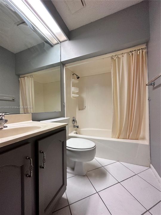 Recently Sold: $269,999 (3 beds, 2 baths, 1586 Square Feet)