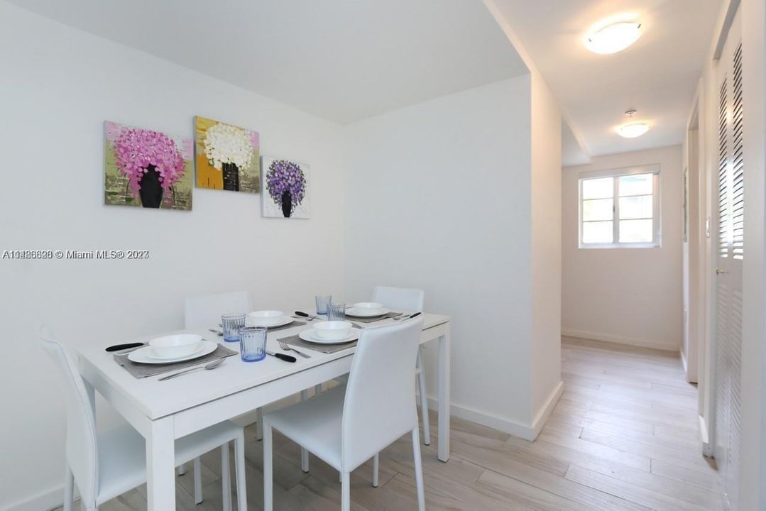 Recently Sold: $339,000 (1 beds, 2 baths, 691 Square Feet)