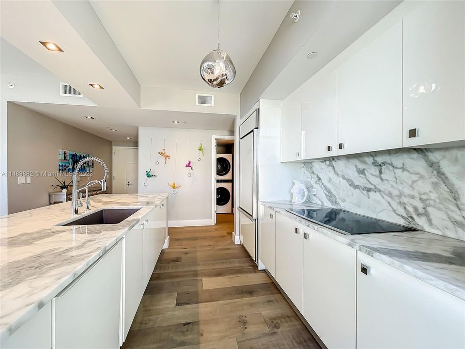 Recently Sold: $2,350,000 (3 beds, 3 baths, 2356 Square Feet)