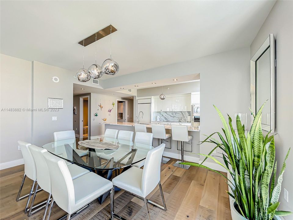 Recently Sold: $2,350,000 (3 beds, 3 baths, 2356 Square Feet)