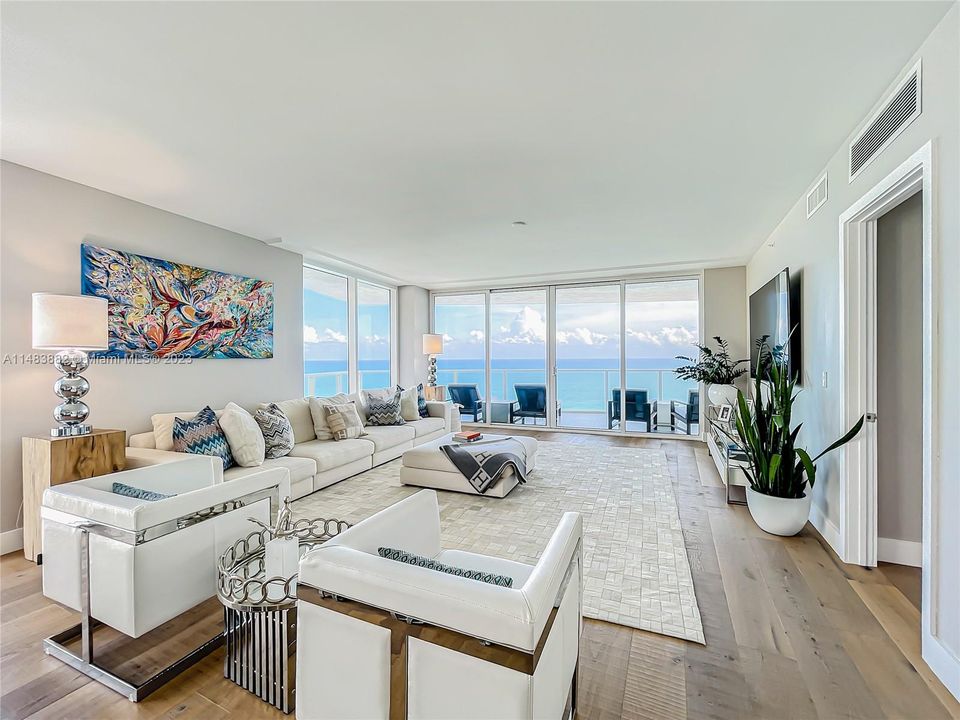 Recently Sold: $2,350,000 (3 beds, 3 baths, 2356 Square Feet)