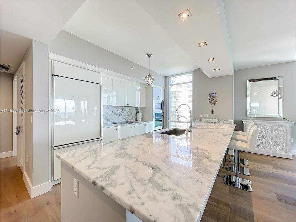 Recently Sold: $2,350,000 (3 beds, 3 baths, 2356 Square Feet)