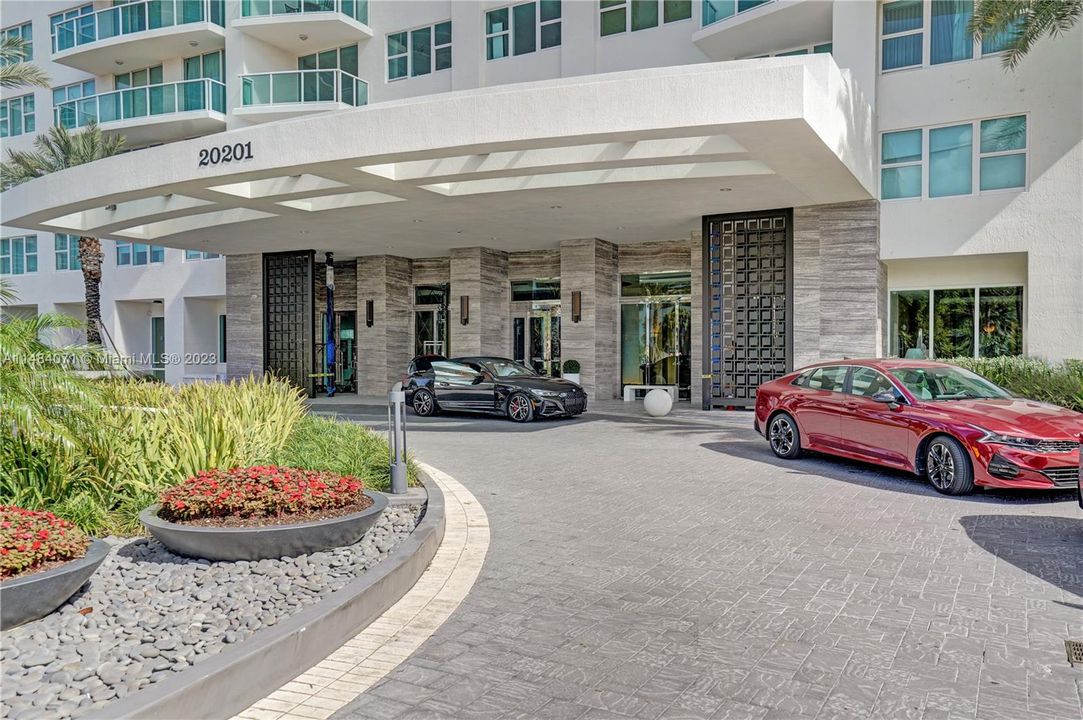 Недавно продано: $1,460,000 (2 спален, 2 ванн, 2980 Квадратных фут)