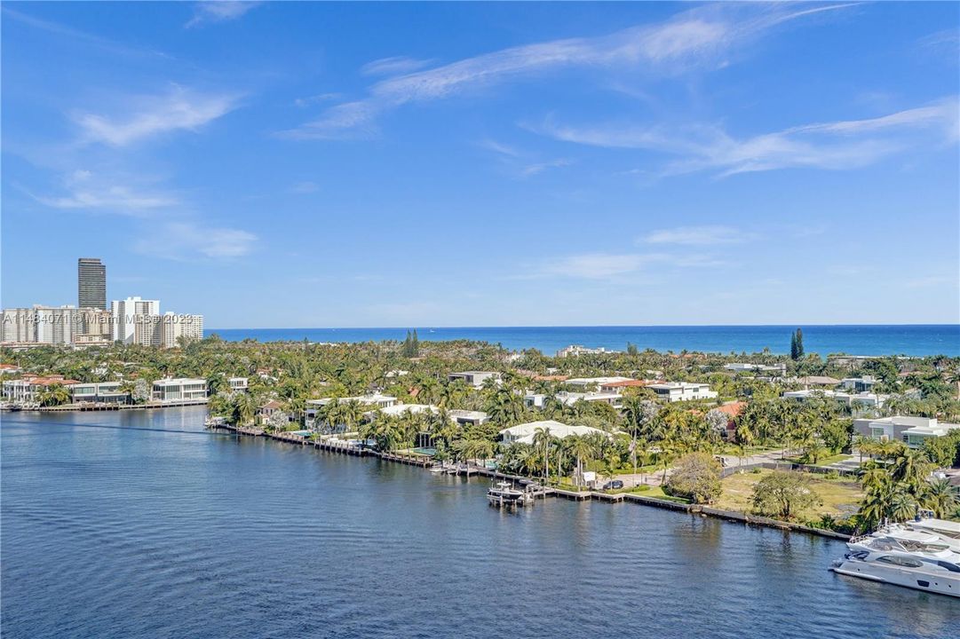 Недавно продано: $1,460,000 (2 спален, 2 ванн, 2980 Квадратных фут)