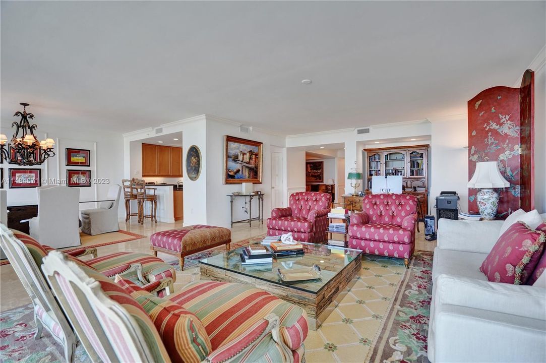 Недавно продано: $1,460,000 (2 спален, 2 ванн, 2980 Квадратных фут)