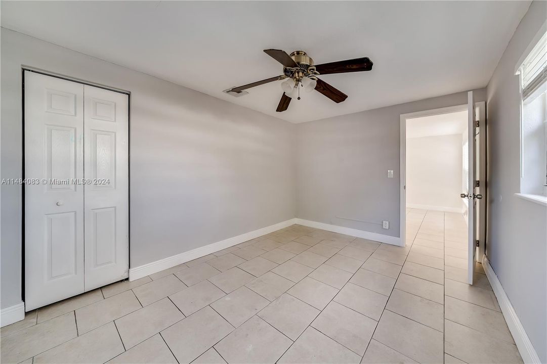 Recently Rented: $3,500 (3 beds, 2 baths, 1300 Square Feet)