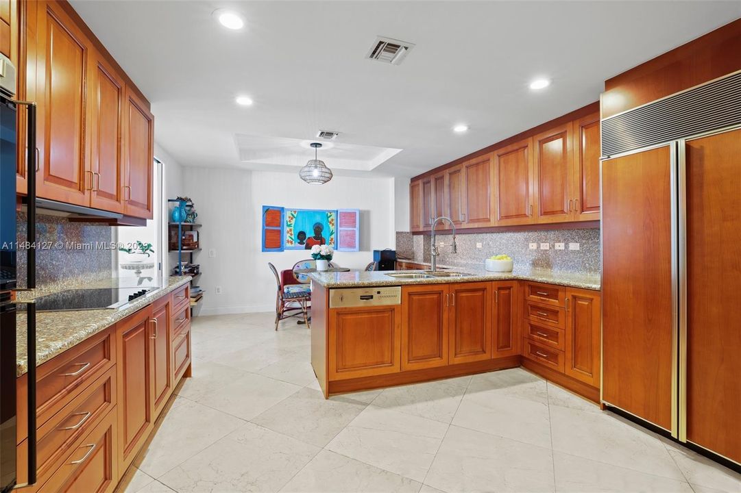 Recently Sold: $6,100,000 (3 beds, 3 baths, 3122 Square Feet)