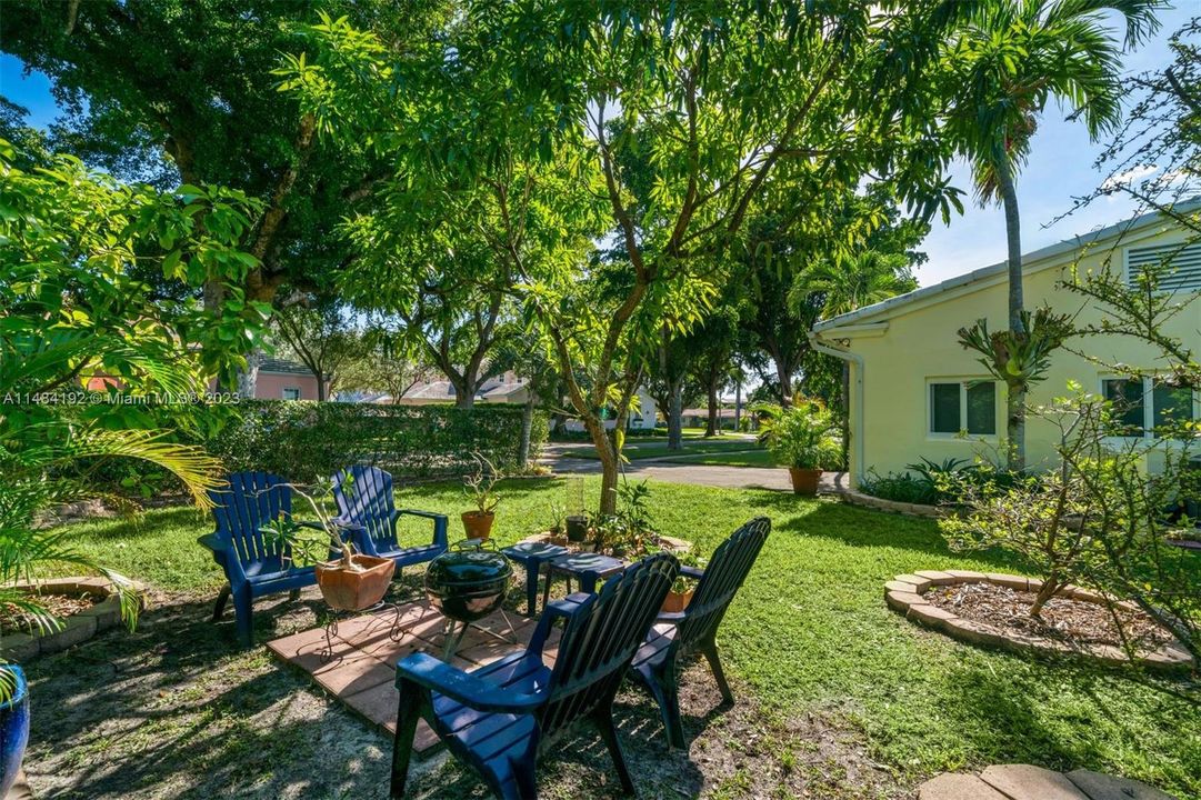 Recently Sold: $1,625,000 (3 beds, 2 baths, 1813 Square Feet)