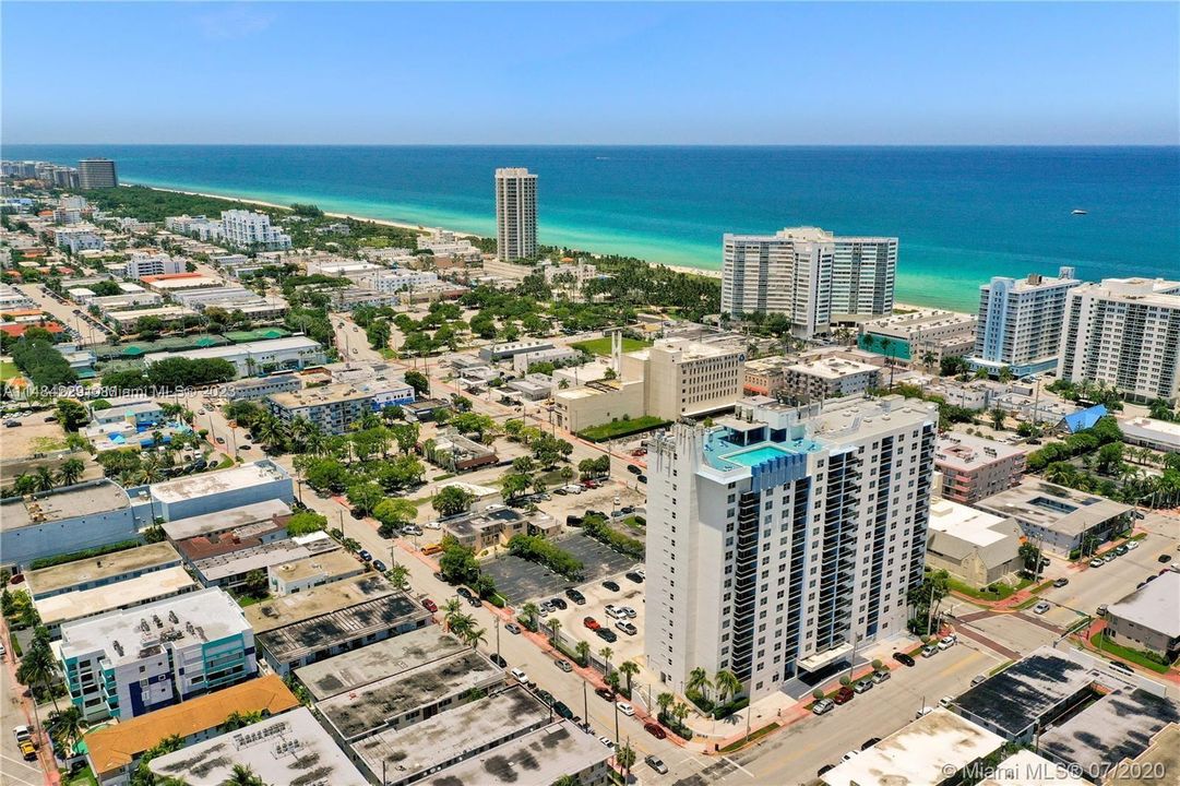 Recently Rented: $2,300 (1 beds, 1 baths, 905 Square Feet)