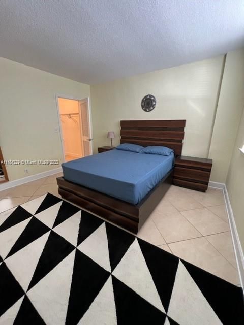 Recently Rented: $2,300 (1 beds, 1 baths, 905 Square Feet)