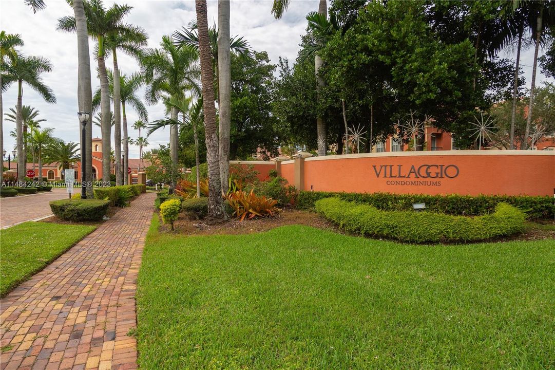 Recently Sold: $380,000 (3 beds, 2 baths, 1183 Square Feet)