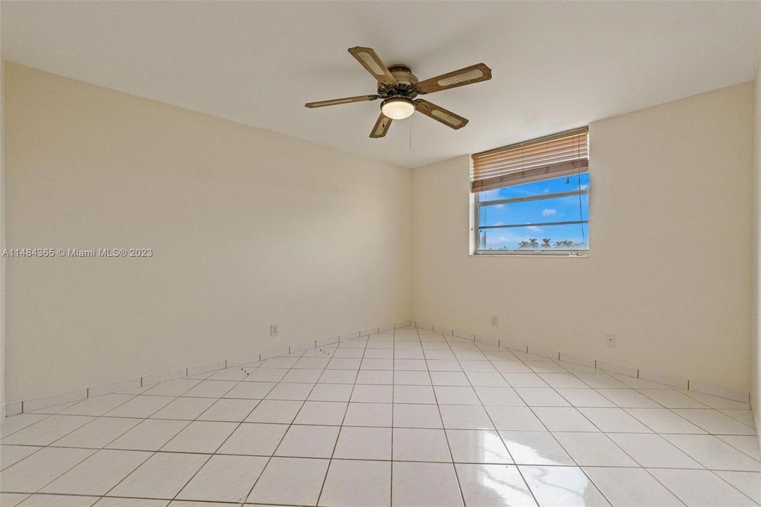 Recently Rented: $2,200 (2 beds, 2 baths, 1190 Square Feet)