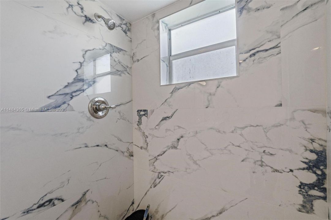 Recently Rented: $2,200 (2 beds, 2 baths, 1190 Square Feet)