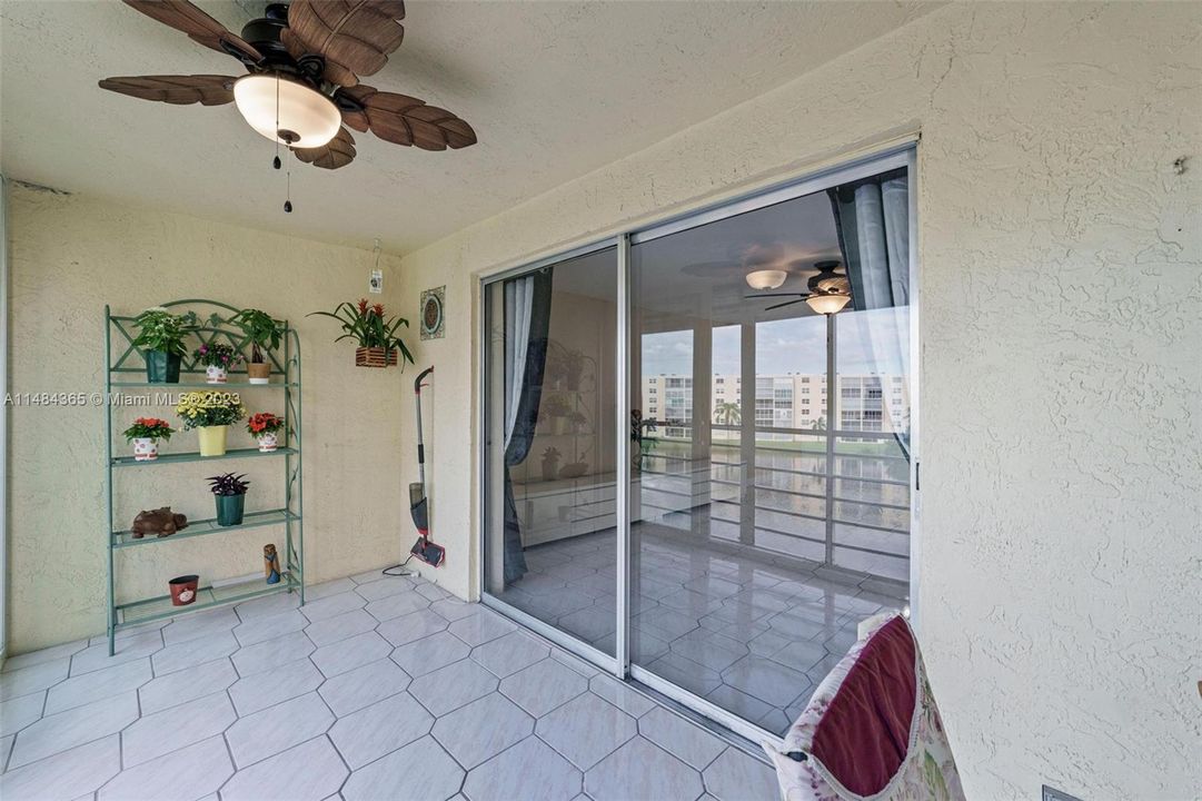 Recently Rented: $2,200 (2 beds, 2 baths, 1190 Square Feet)