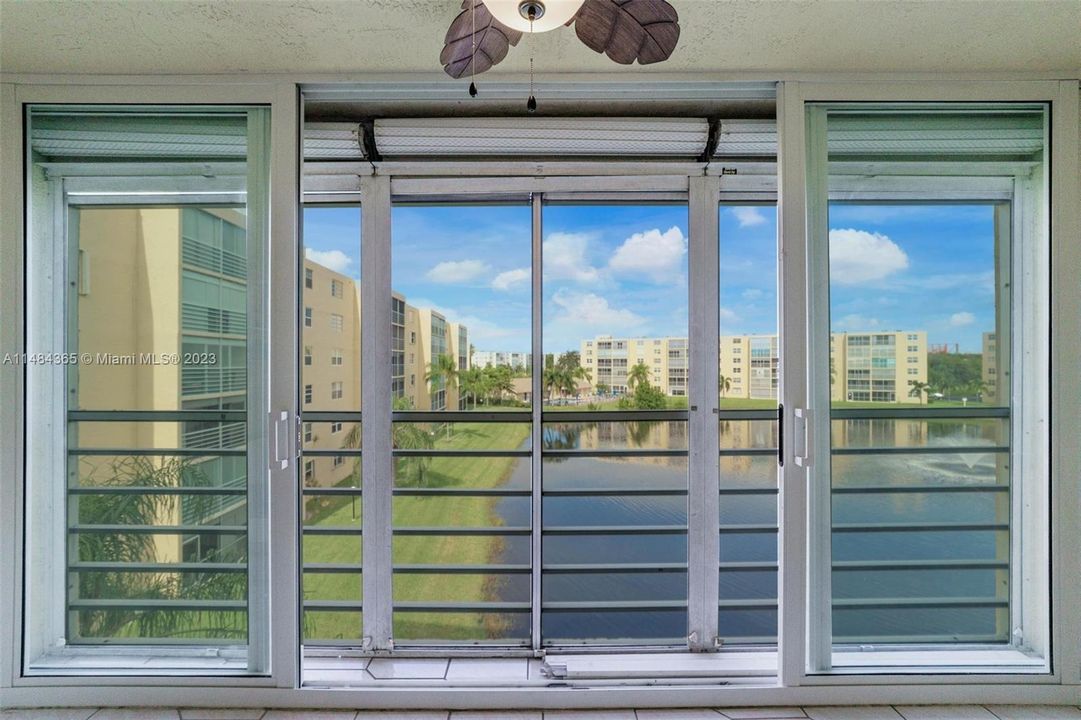 Recently Rented: $2,200 (2 beds, 2 baths, 1190 Square Feet)