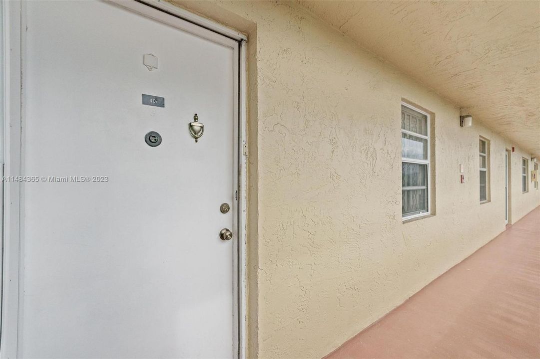 Recently Rented: $2,200 (2 beds, 2 baths, 1190 Square Feet)