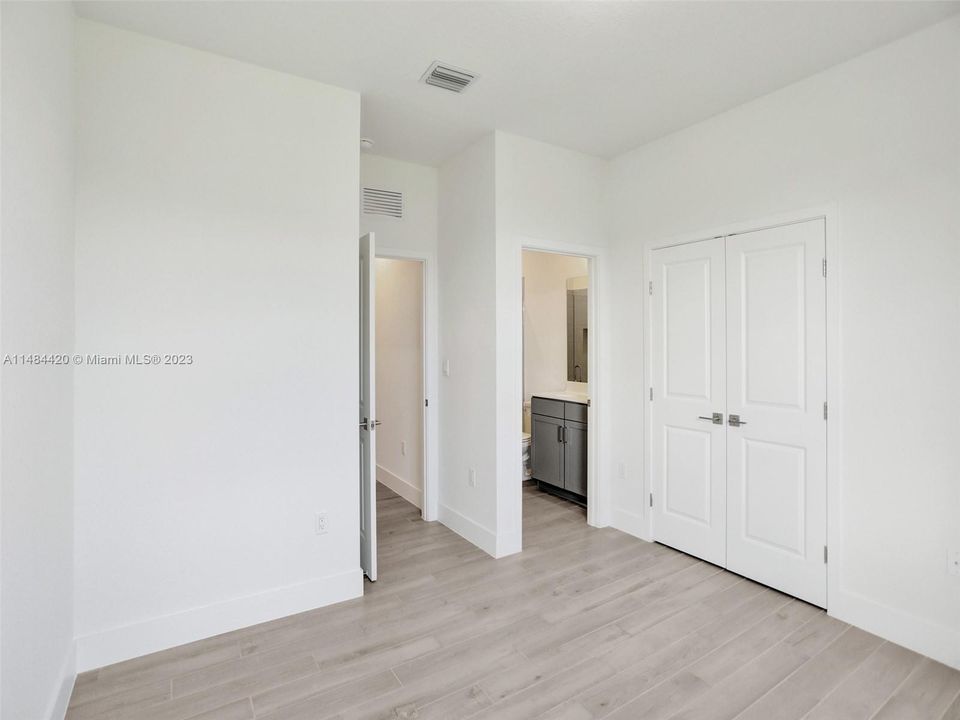 Bedroom 3 with En-suite Bathroom