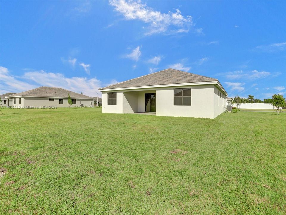 Недавно арендовано: $4,650 (4 спален, 3 ванн, 2533 Квадратных фут)