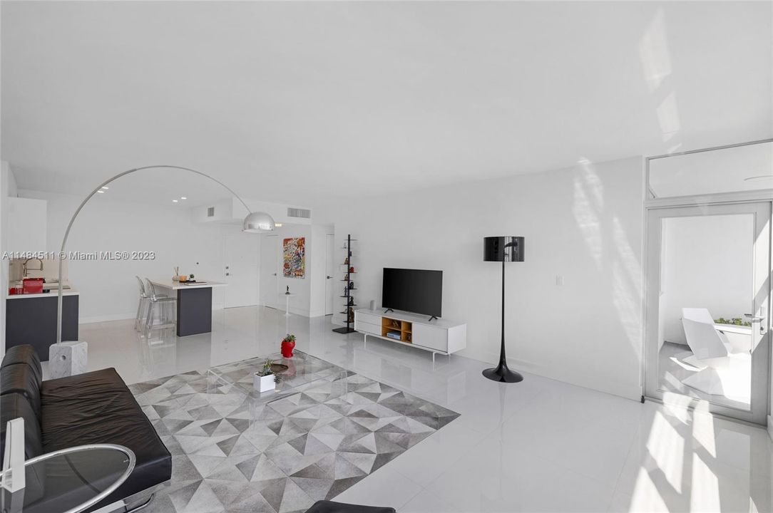 Недавно продано: $690,000 (1 спален, 1 ванн, 897 Квадратных фут)